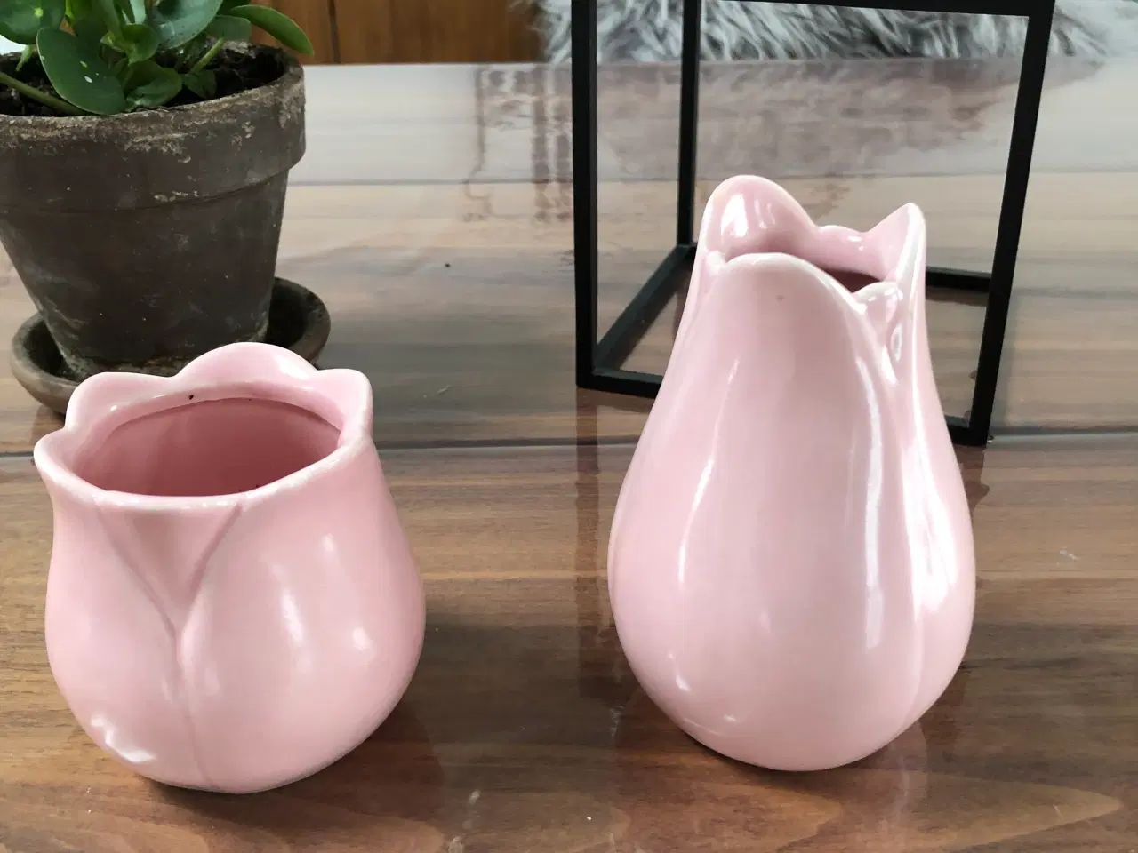 Billede 2 - 2 stk lyserøde vaser/skjulere