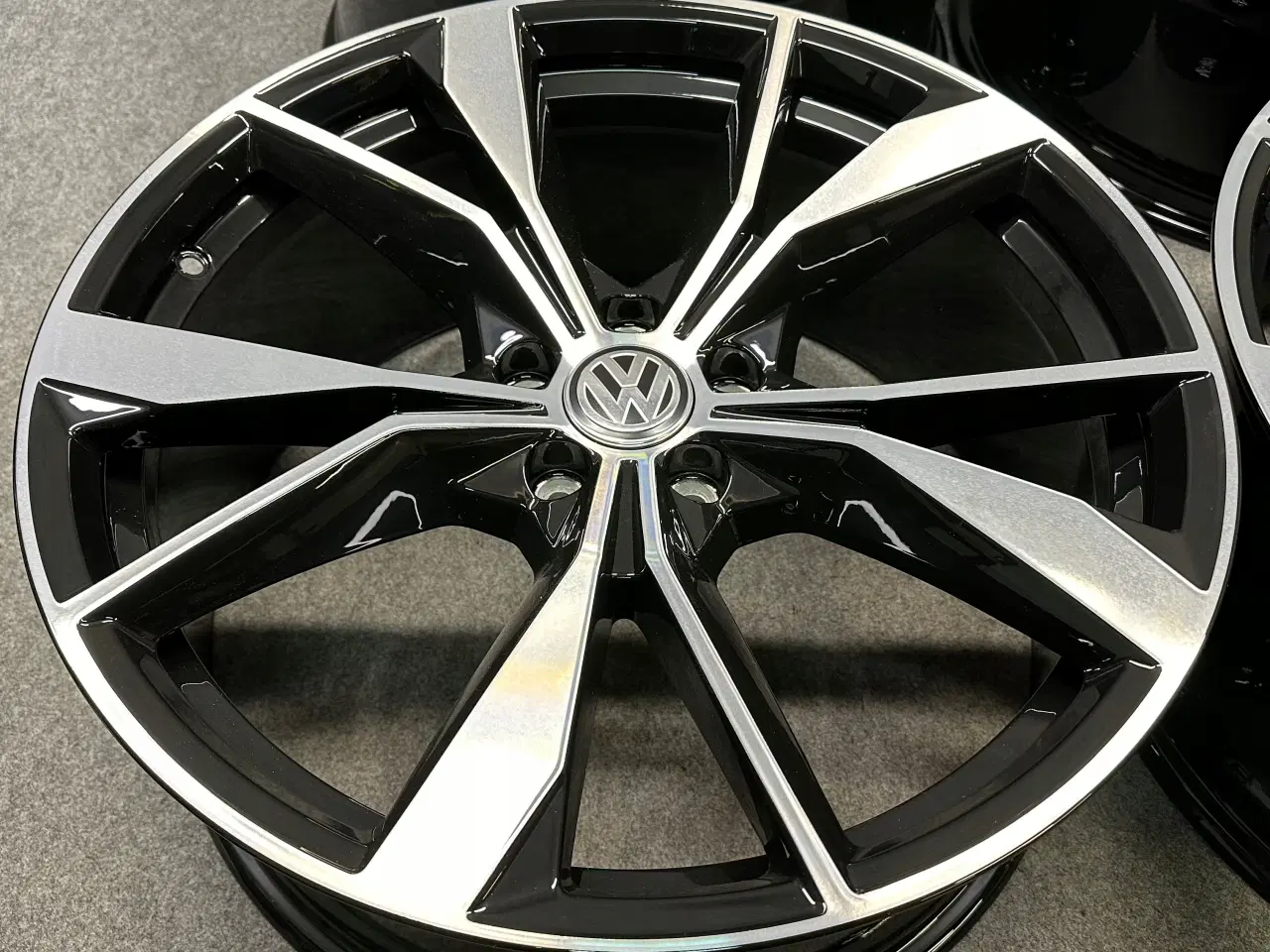 Billede 5 - ALUFÆLGE VW TIGUAN 5N 5NA R-LINE MISANO 20"
