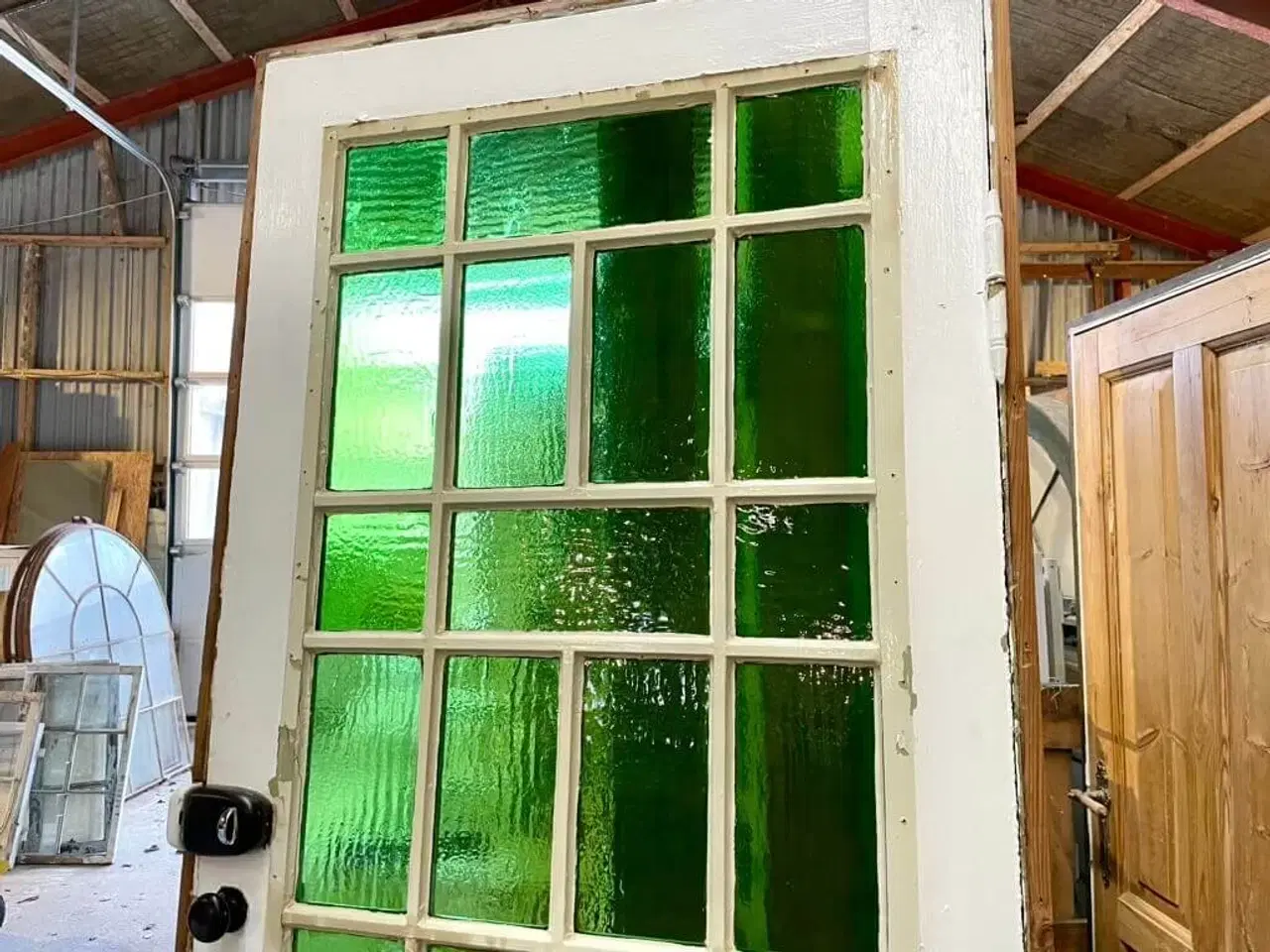 Billede 3 - Højrehængt opgangsdør fra 1905 m. smukt glas