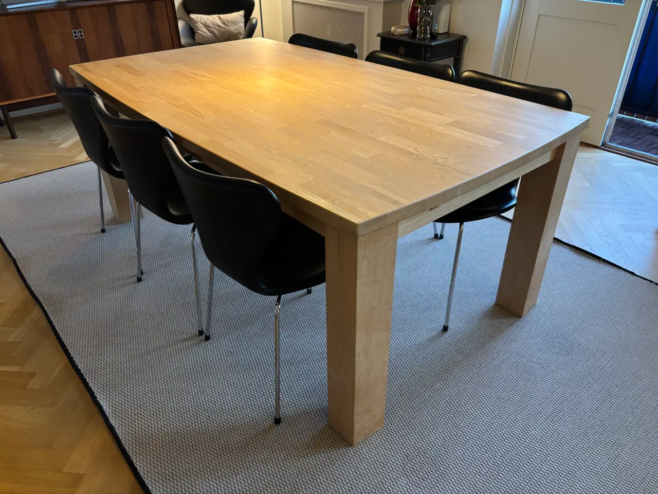 Billede 2 - Spisebord i massiv eg