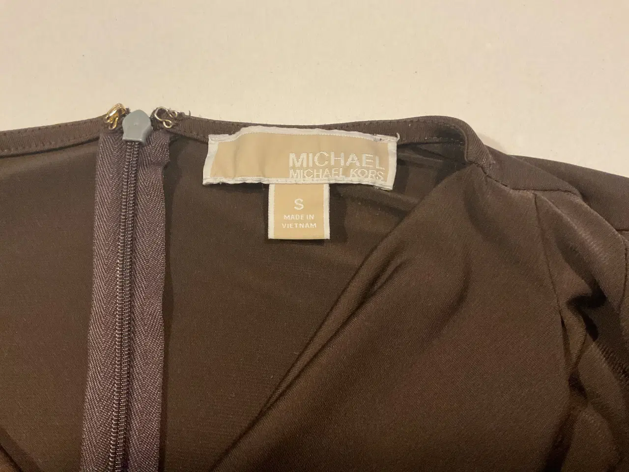 Billede 4 - Michael Kors brun buksedragt