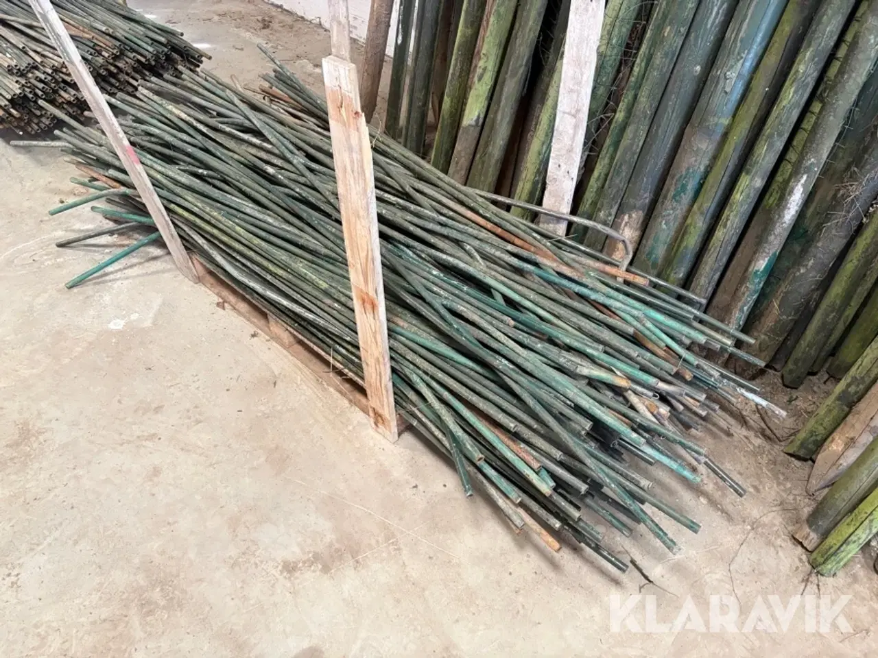Billede 3 - Pæle til vildthegn ca. 150 styk