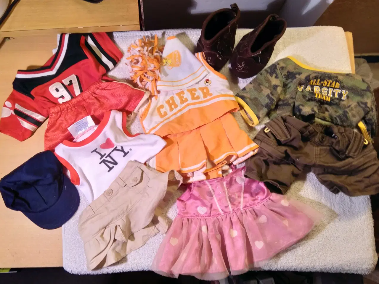 Billede 4 - Build-a-bear 5 Bamser, Tøj og Sko