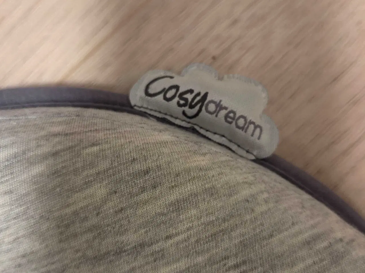 Billede 5 - Ny Babymoov Cosydream babypude  Butik pris 550kr