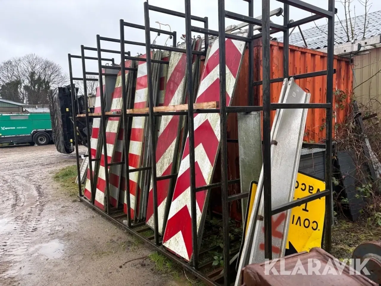 Billede 4 - Stativ med vejskilte cirka 39 skilte