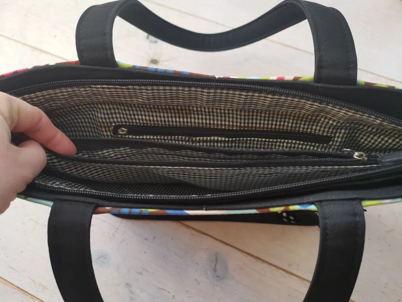 Billede 5 - Flot skuldertaske i retro stil