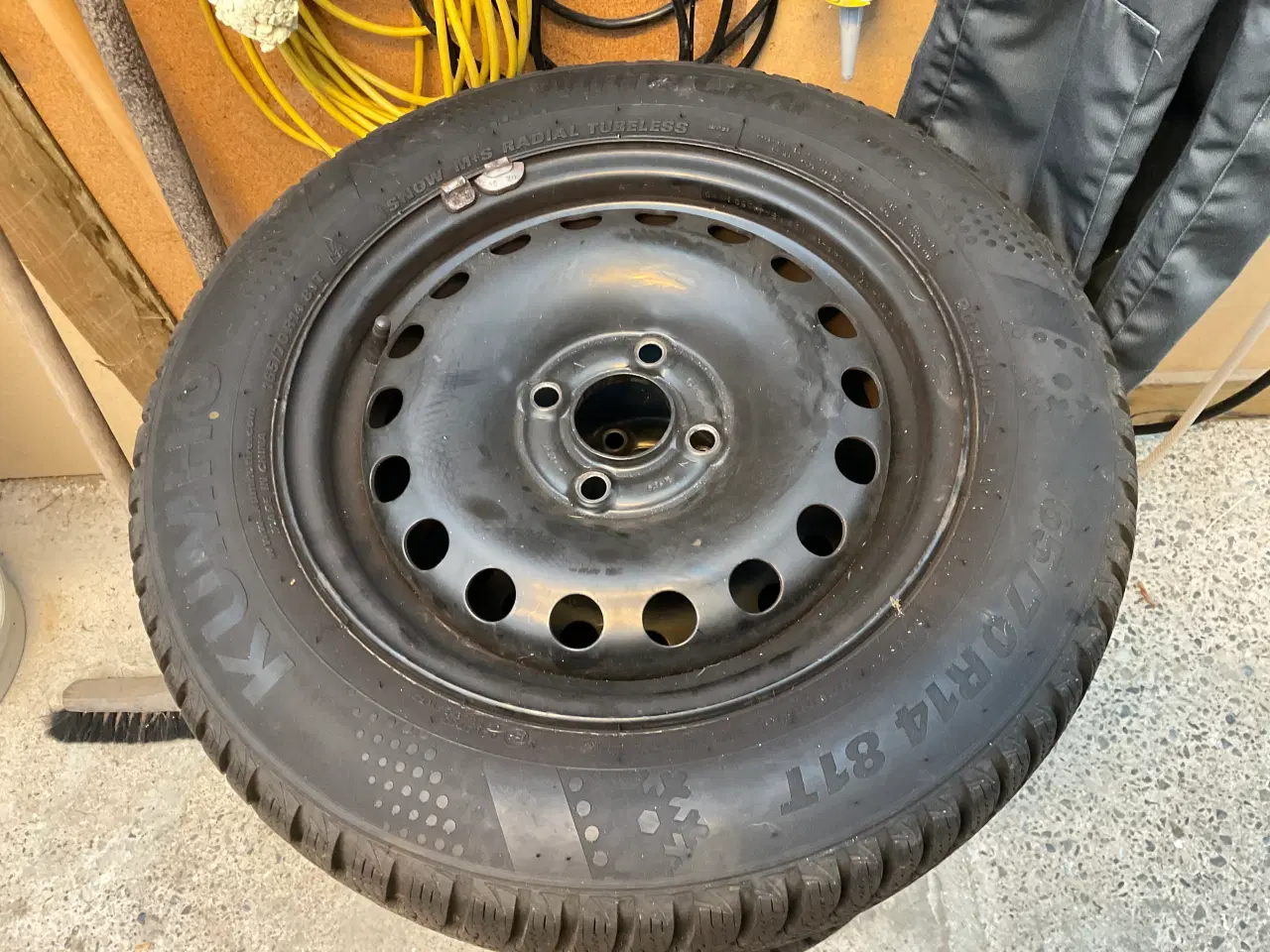 Billede 1 - VW up Vinterdæk