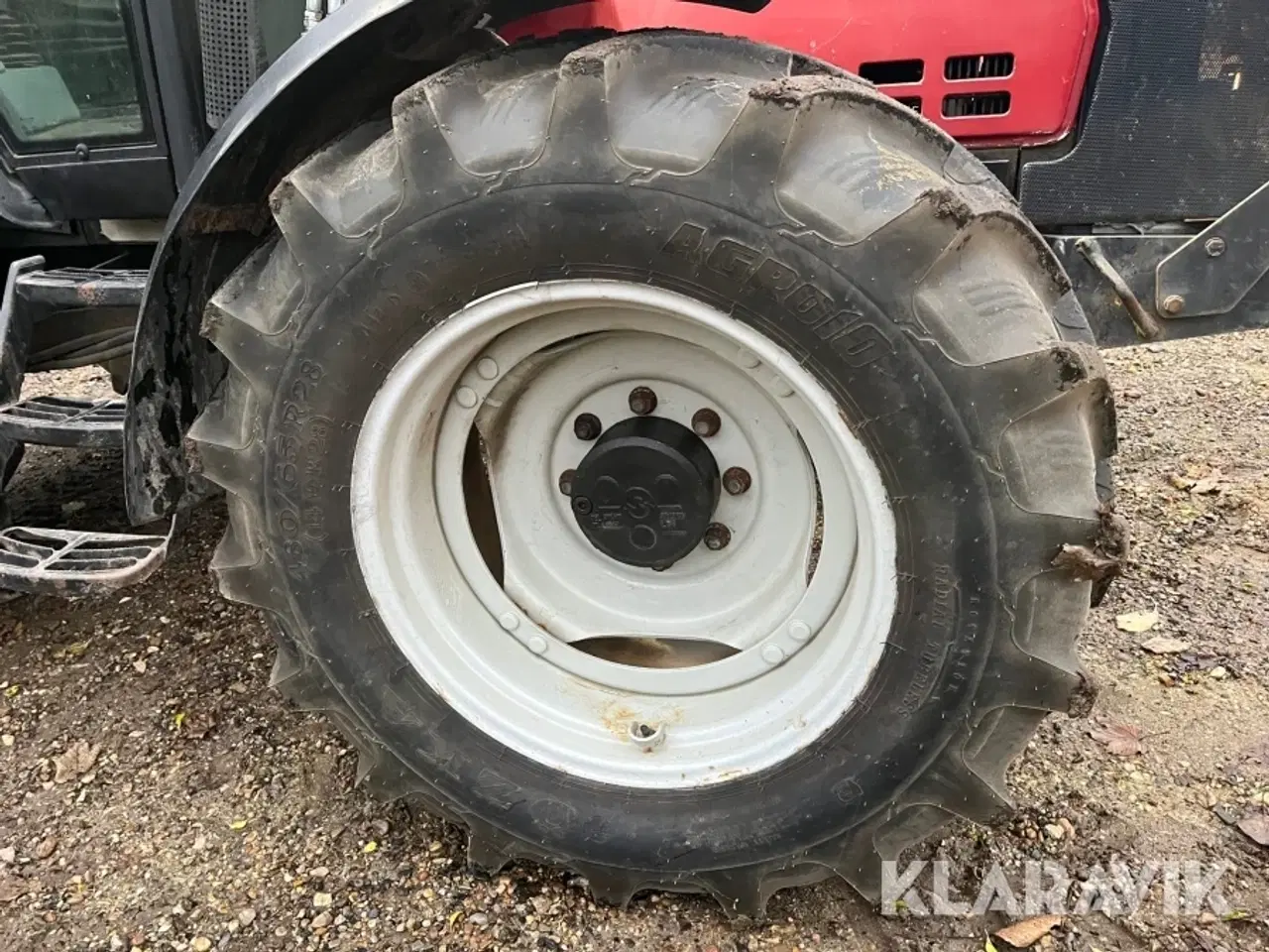 Billede 8 - Traktor Valtra 6550 med frontlæsser