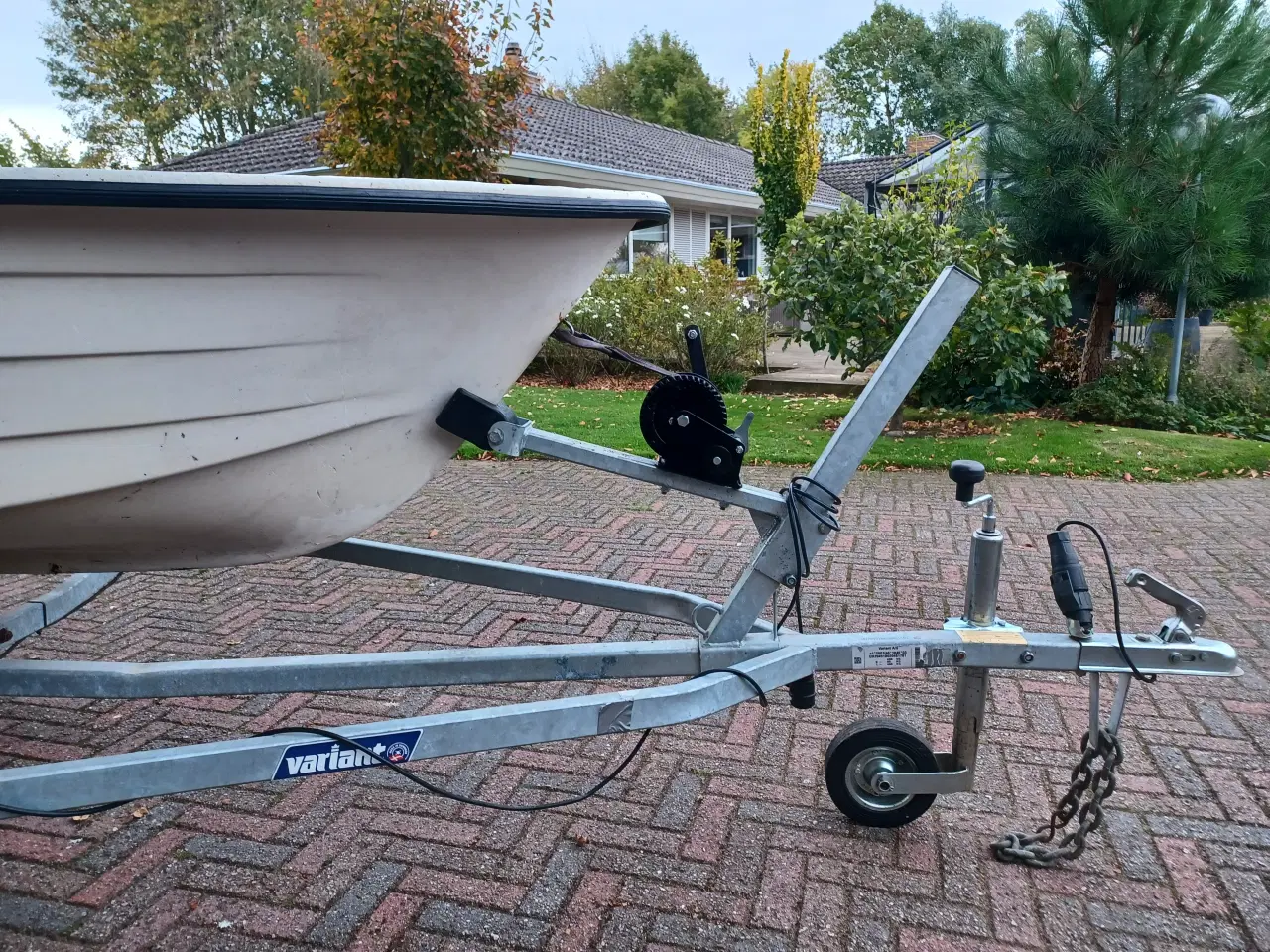 Billede 2 - Motorbåd med trailer 