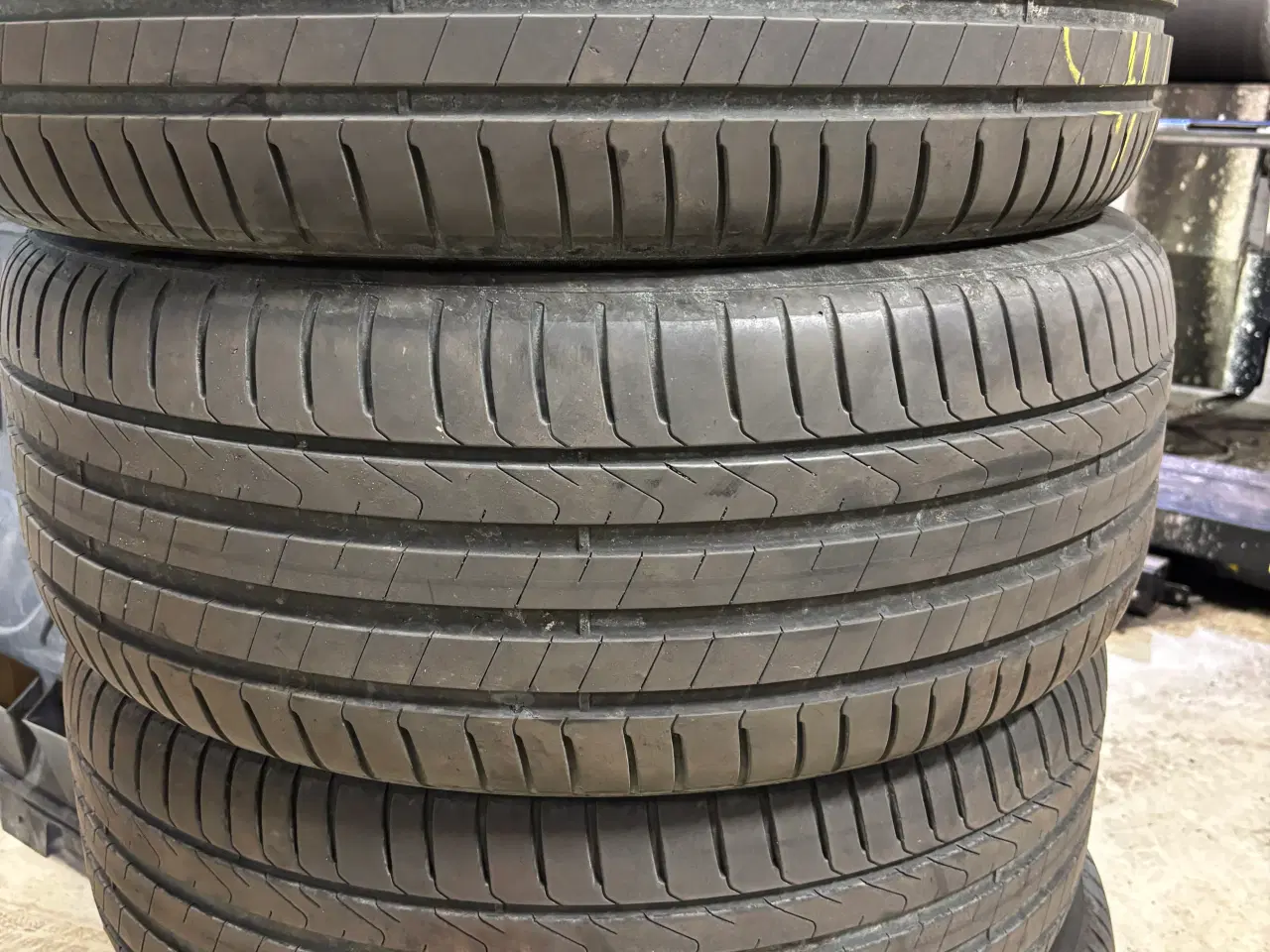 Billede 1 - Pirelli sommerdæk 235/55r19
