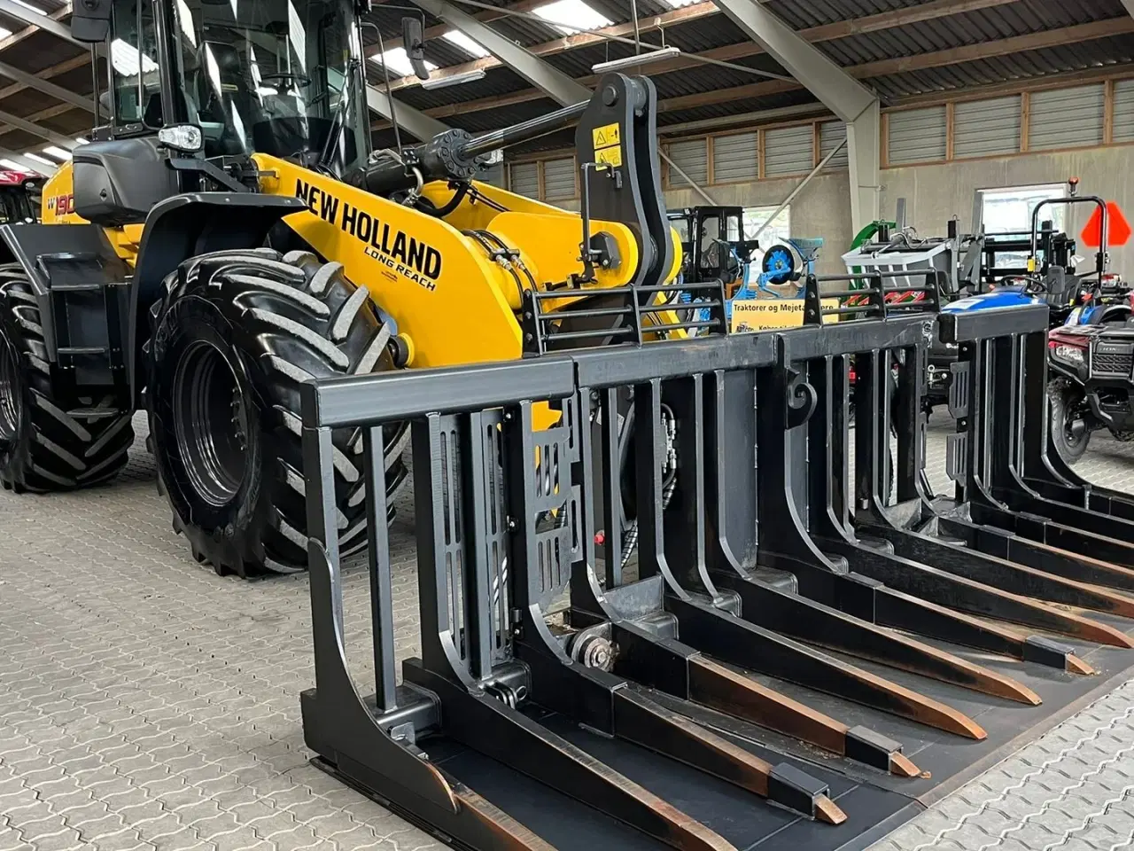 Billede 23 - New Holland W190D DK-Model. LONG REACH med de høje VF 710/65R30 hjulmontering