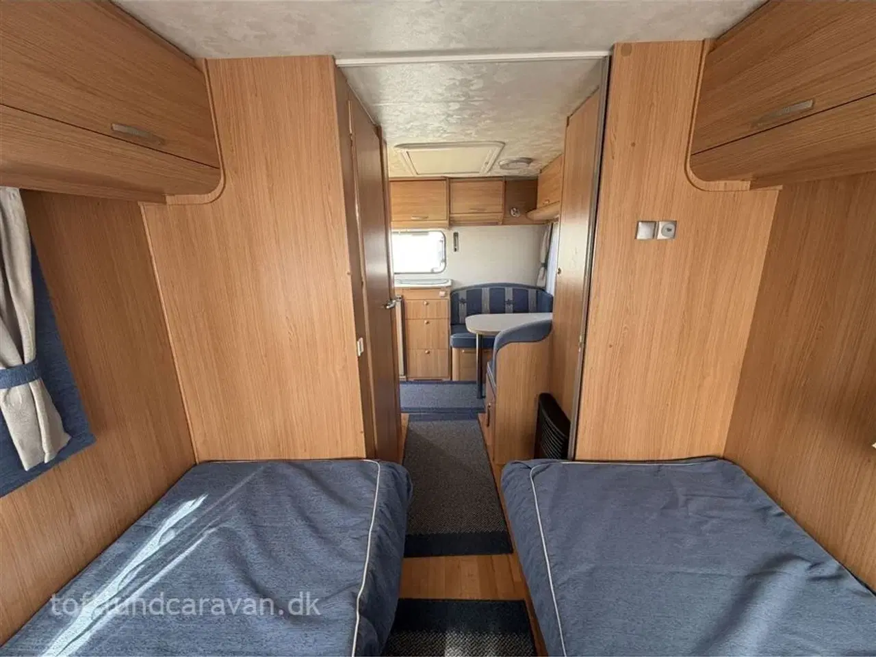 Billede 11 - 2012 - Adria Altea 462 LS   LAV VÆGT, Enkeltsenge m/UDTRÆK, m/MOVER FULDAUT.