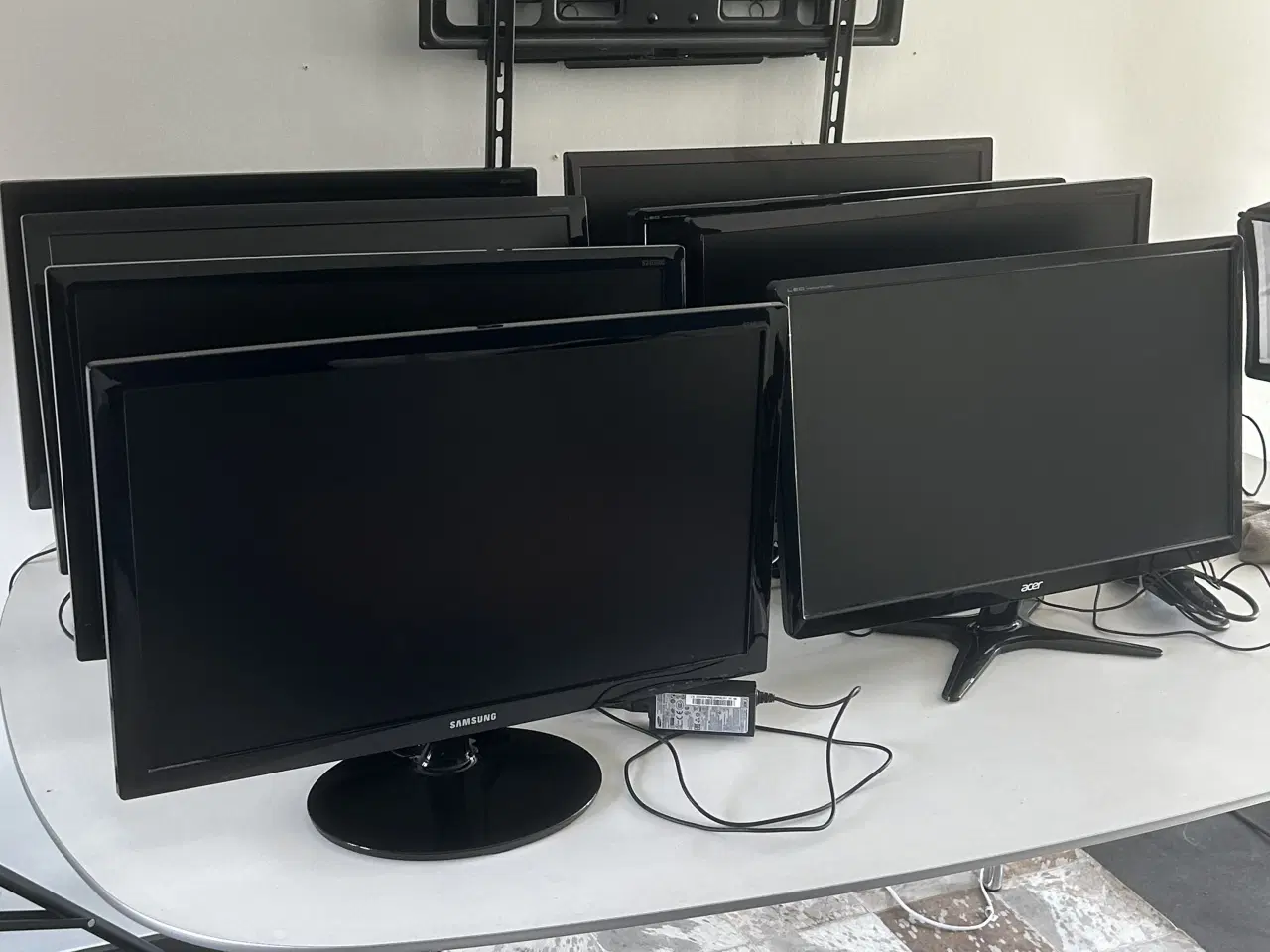 Billede 2 - 24" skærm til PC