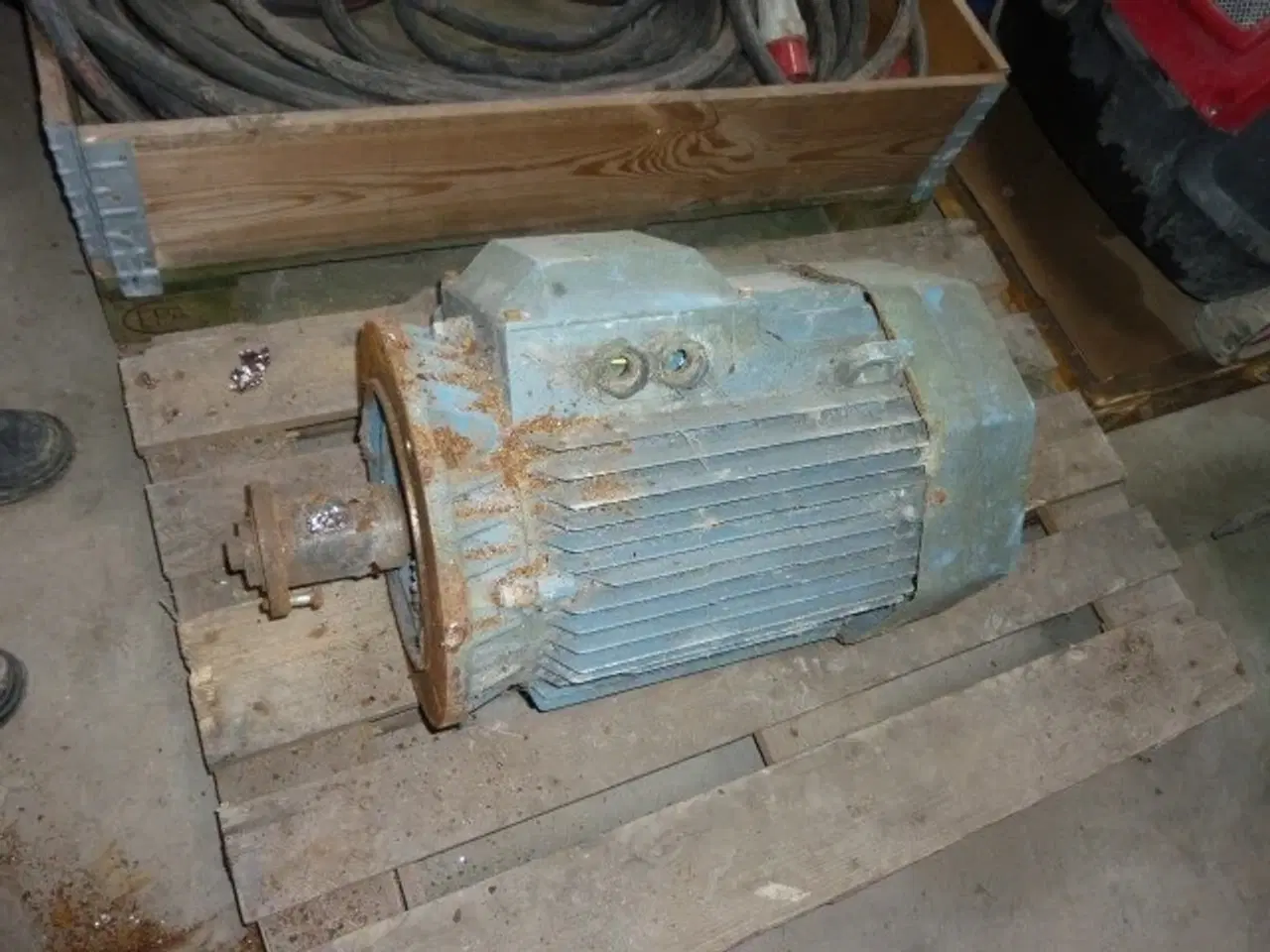 Billede 1 - - - - Elmotor m. flange 18,5 Kw.