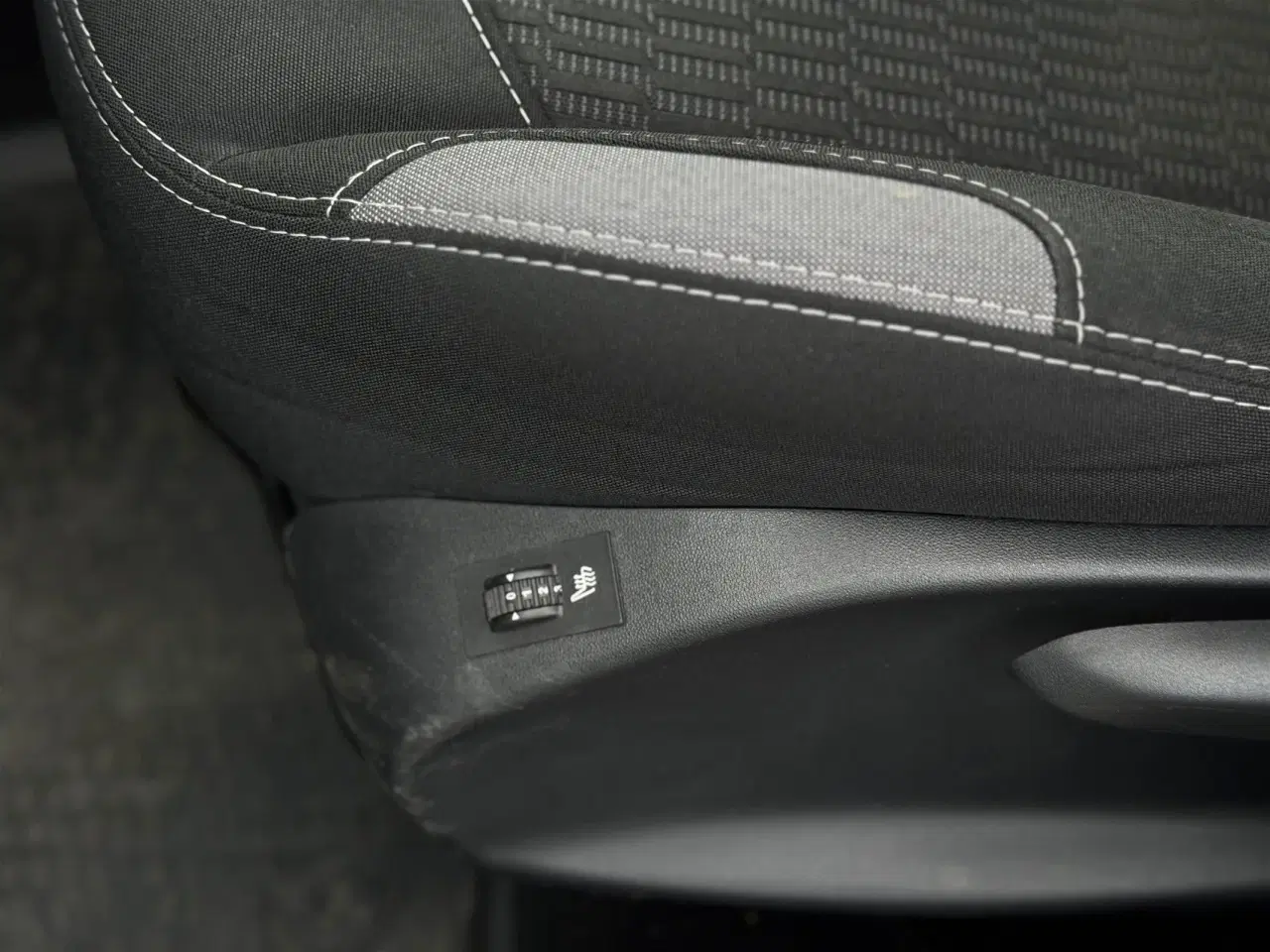 Billede 9 - Peugeot 208 1,6 BlueHDi Envy 100HK 5d