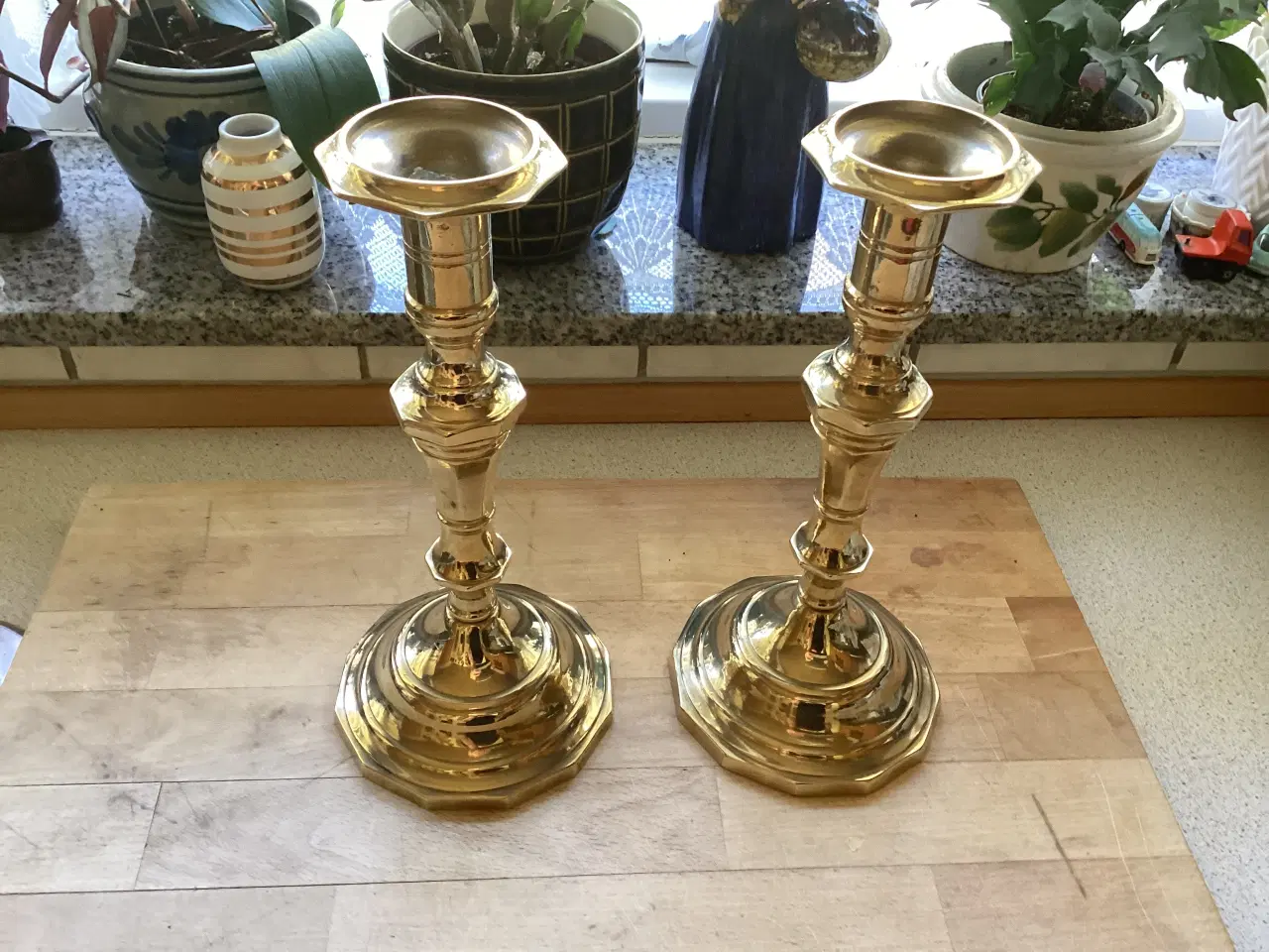 Billede 1 - 2 stk. Messing lysestager H 25 cm.