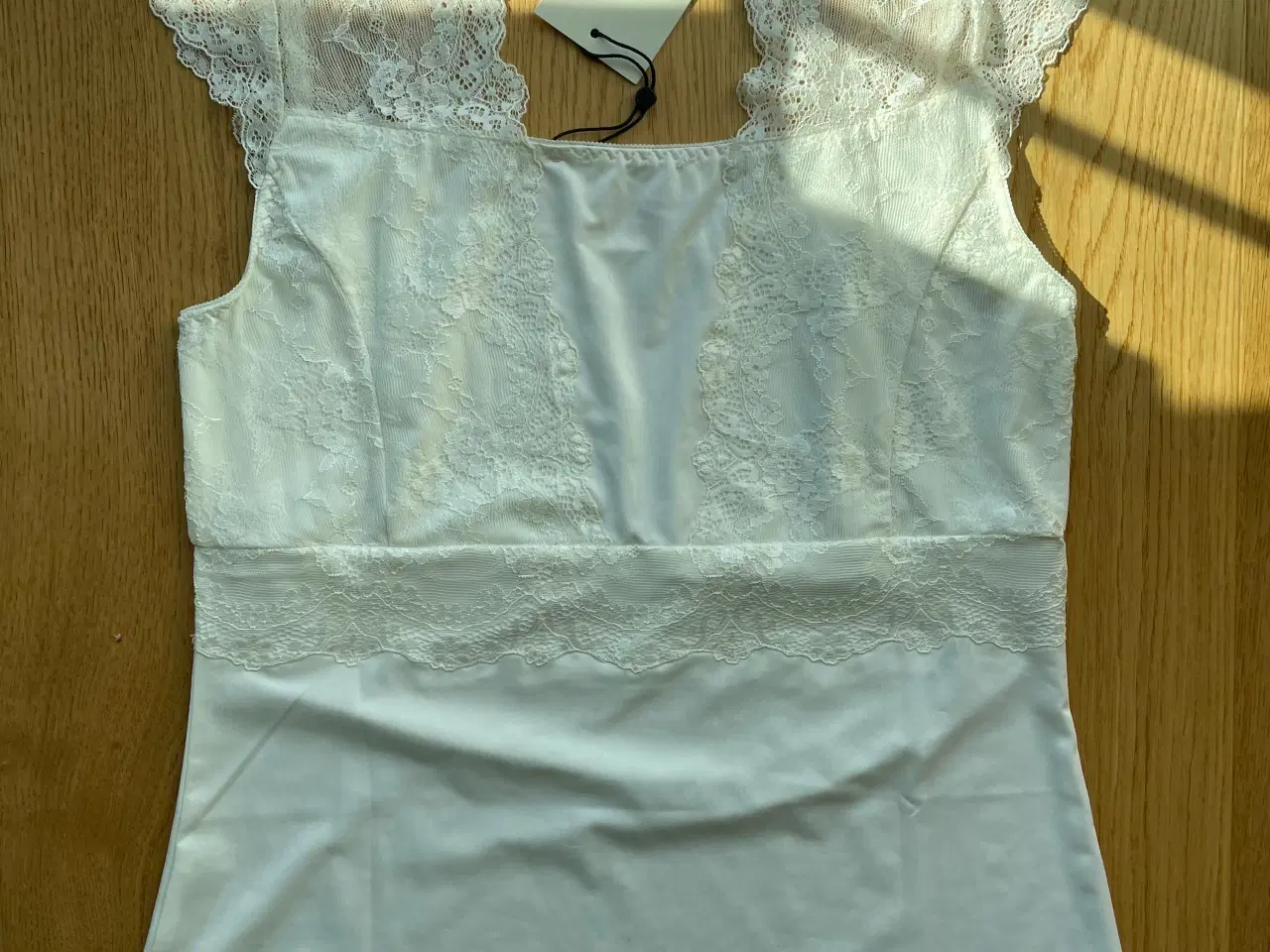 Billede 4 - Rosemunde blondetop