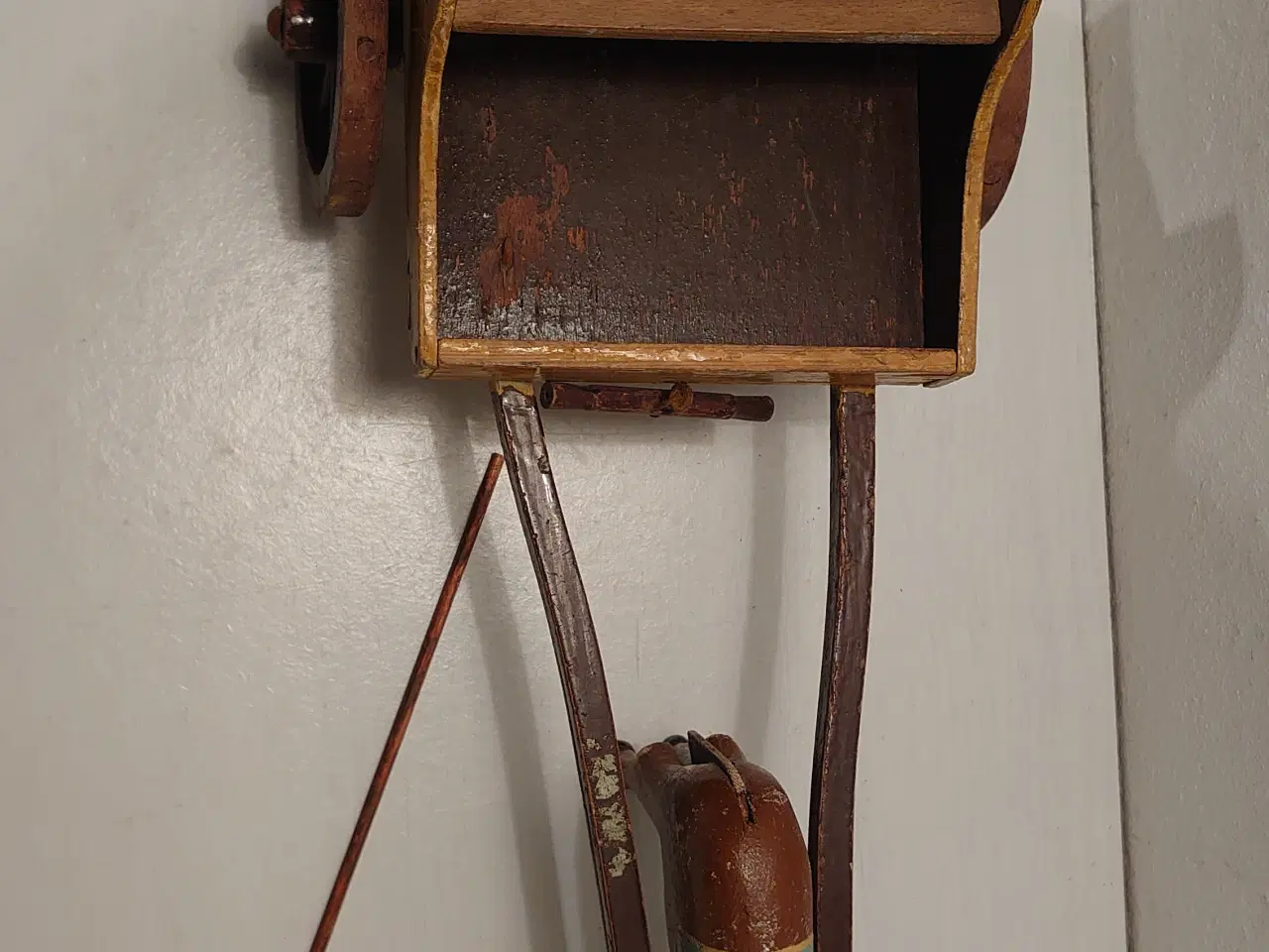 Billede 3 - Fængselslegetøj: Vogn med hest mm. Ca 1935. L 38cm