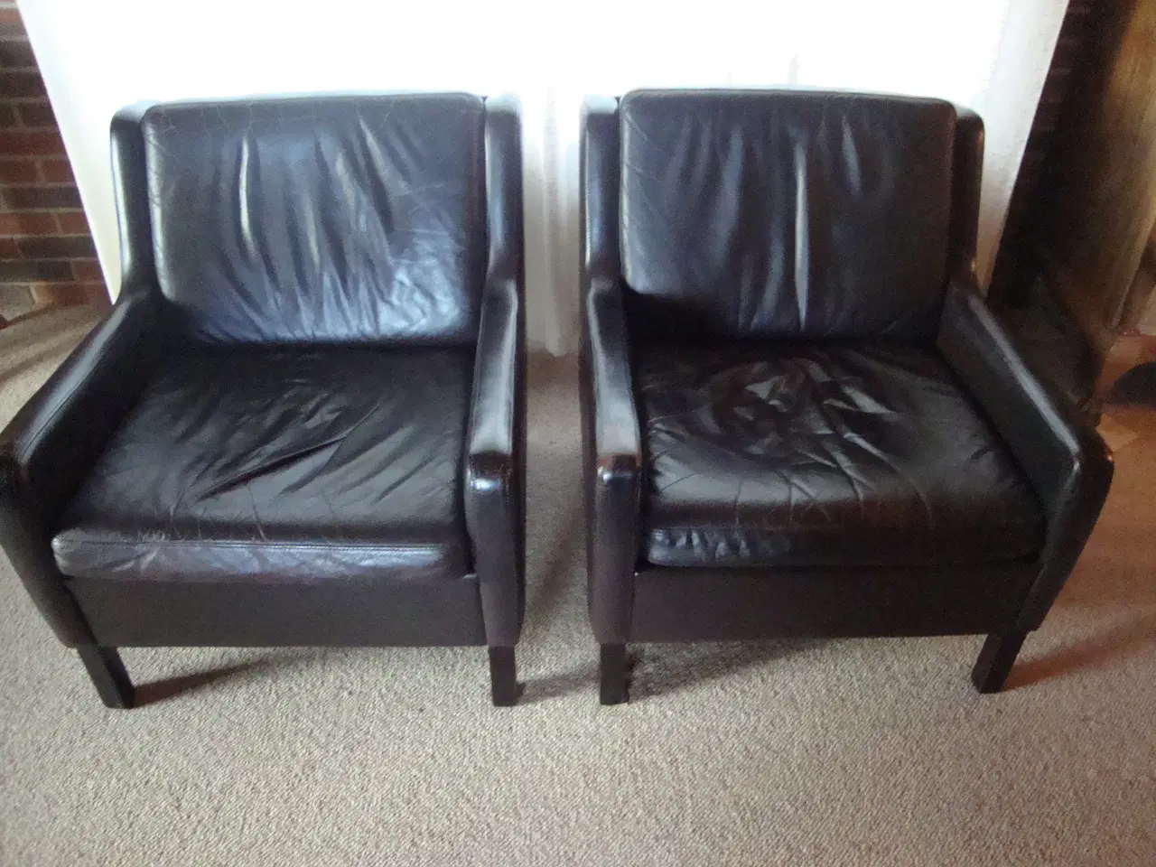 Billede 1 - 2 læderlænestole med  1 læderskammel 
