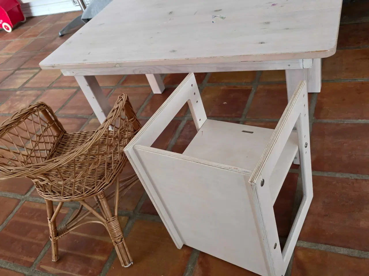 Billede 2 - Bord med 2 stole