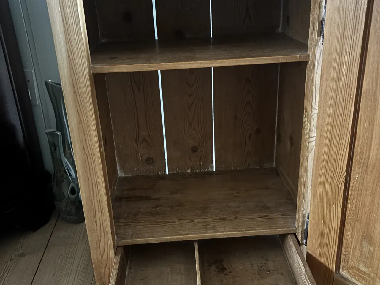 Billede 3 - Tobaksskab  over 100 år