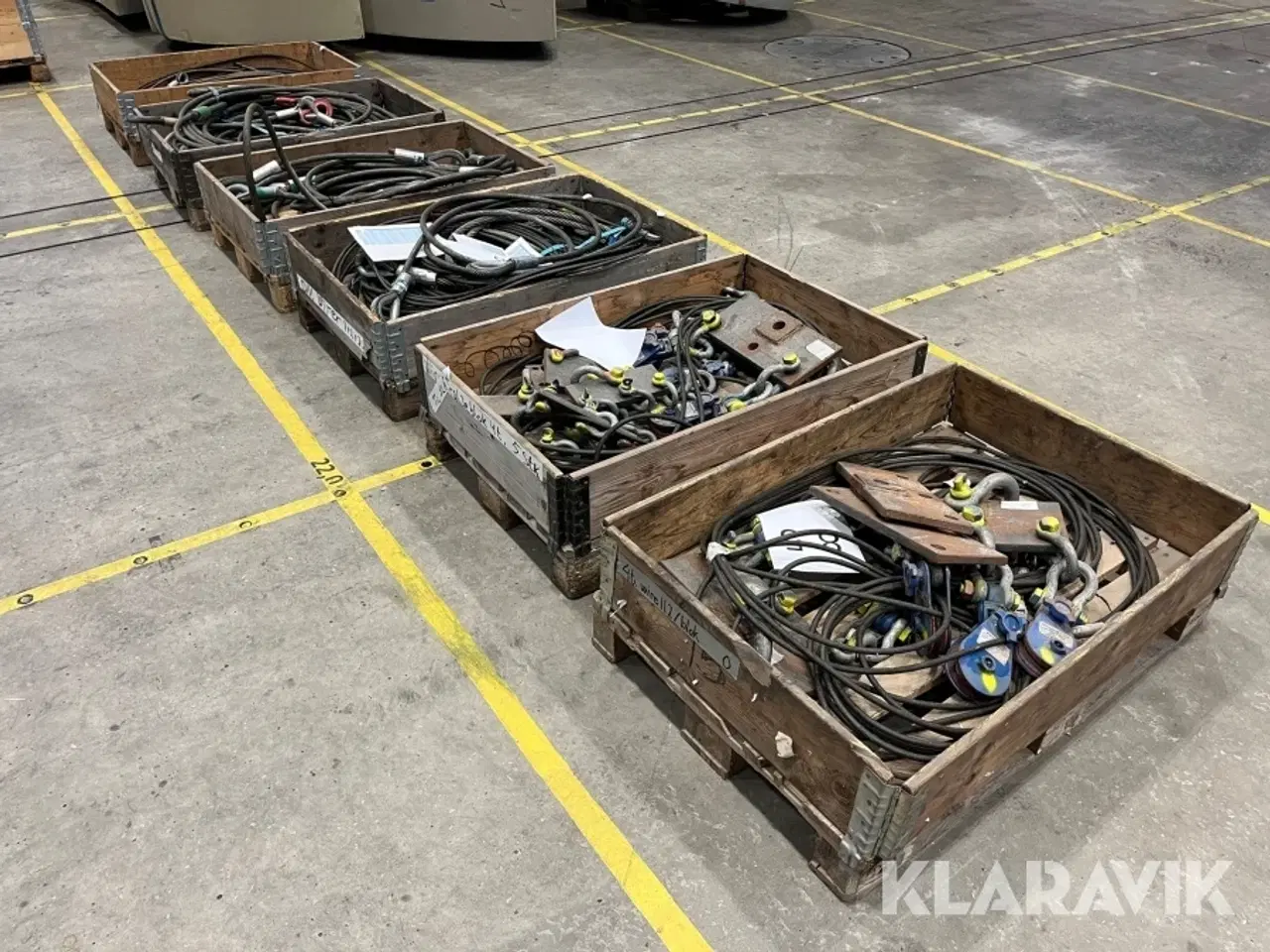 Billede 2 - Assorteret wire og Kasteblokke 6 paller