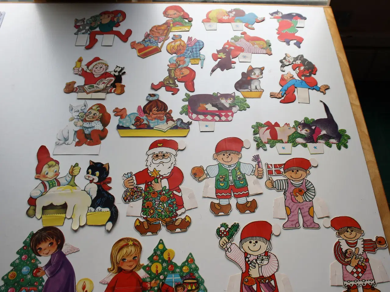 Billede 2 - 82 stk. Ældre kravlenisser