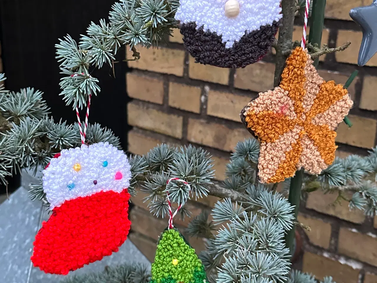 Billede 3 - Tuftede jule ornamenter 
