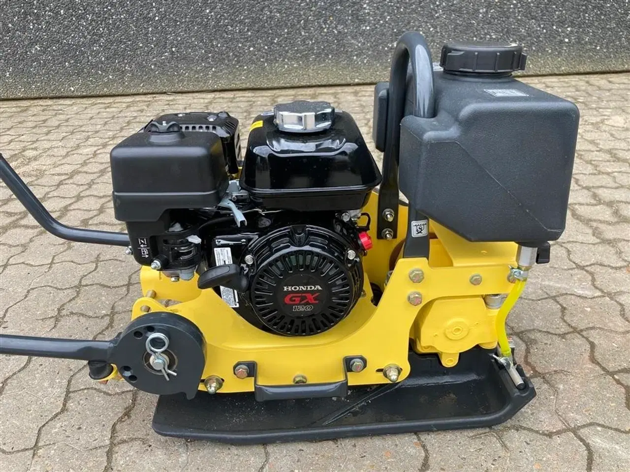 Billede 2 - Bomag BVP 10/36 Monteret med vandtank og spredebom