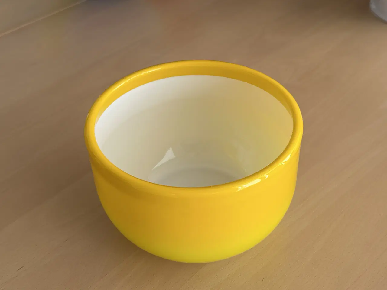 Billede 1 - Unik Holmegaard Palet Rund skål i tofarvet gul