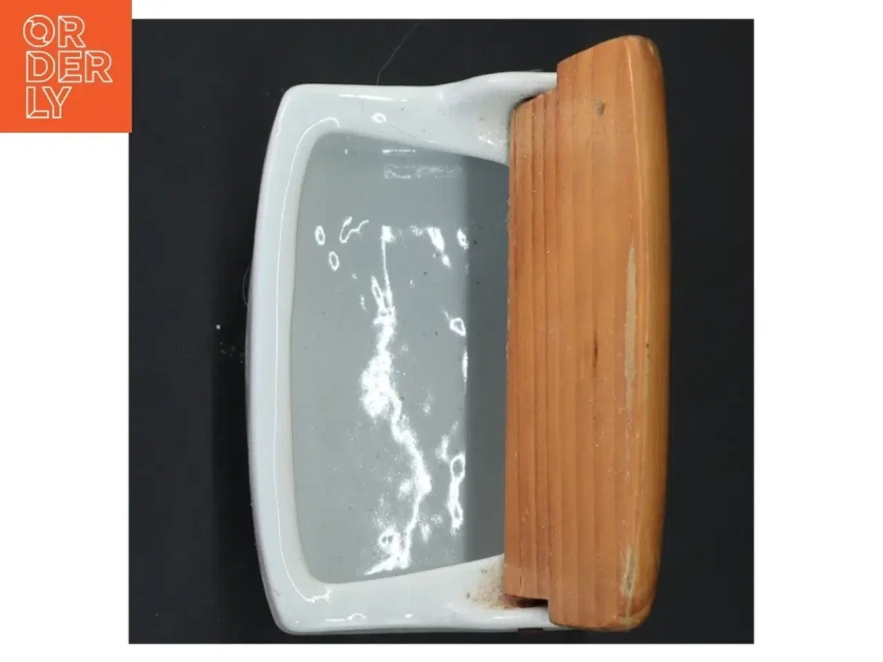 Billede 3 - Vægmonteret beholder med trælåg (str. 14x13x8 cm)