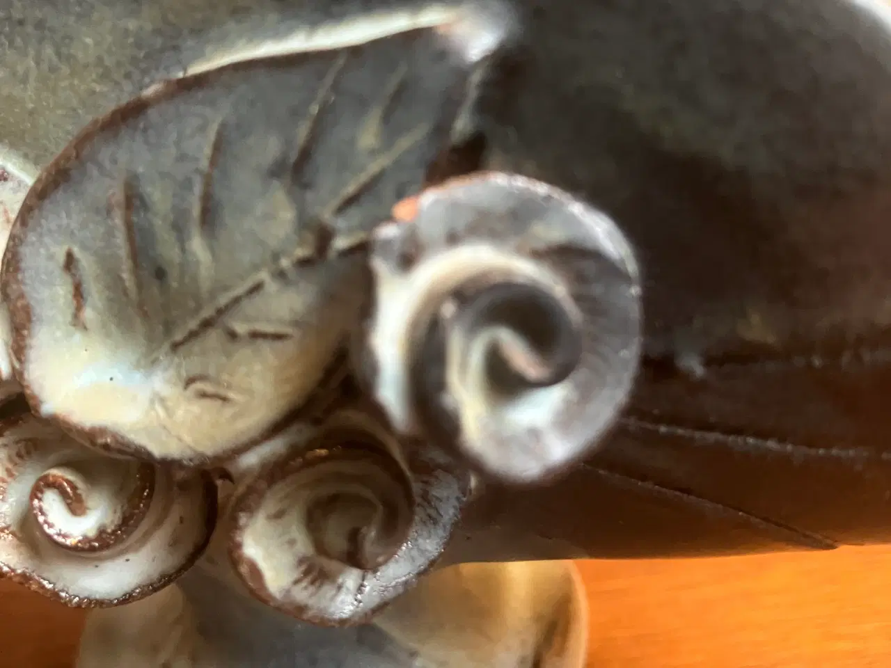 Billede 6 - Smuk og dekorativ servietholder i keramik