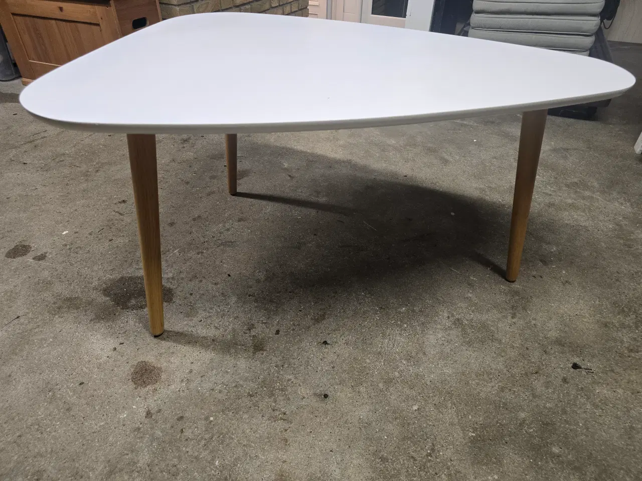 Billede 5 - hvid melamin sofabord