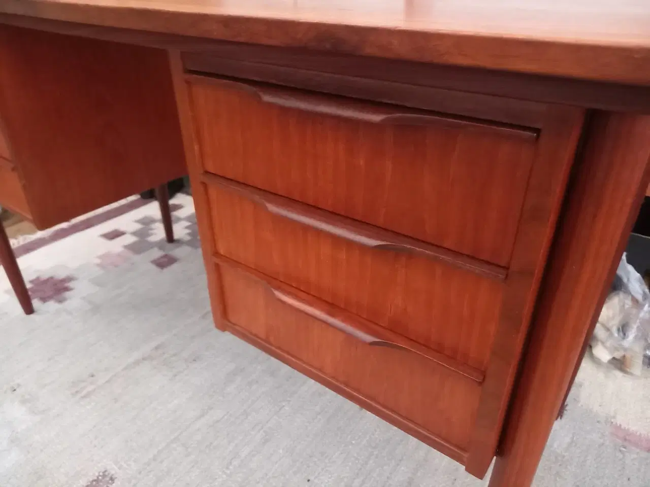 Billede 4 - Teak skrivebord