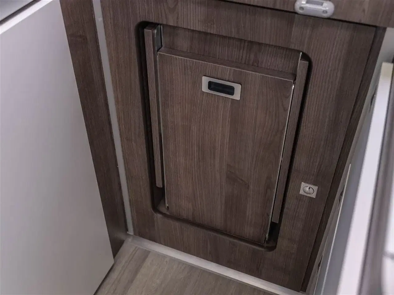 Billede 33 - 2025 - Benimar Tessoro 463 NK   Populær enkeltsengscamper