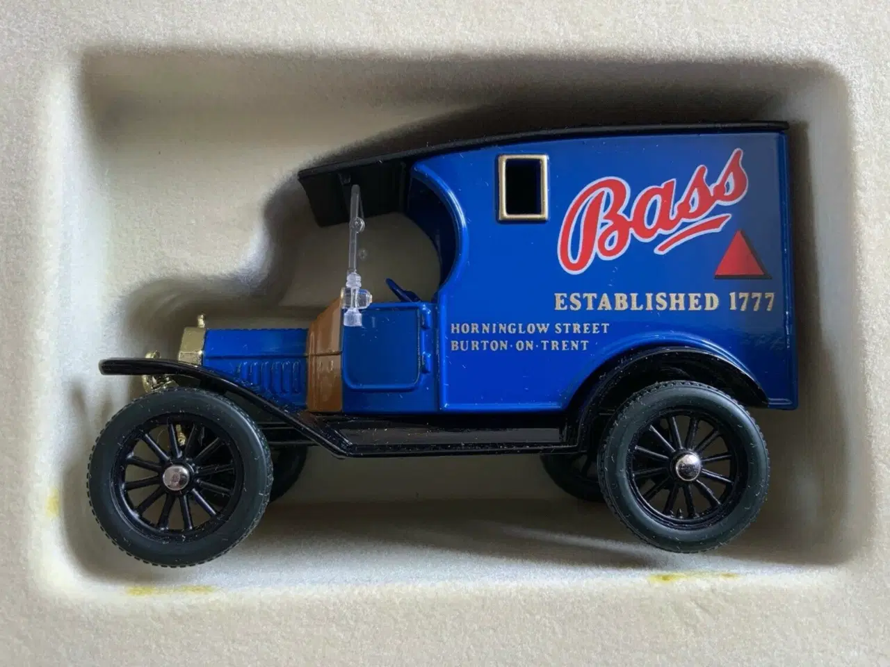 Billede 2 - Corgi Toys The Bass Model T Van & Thornycroft