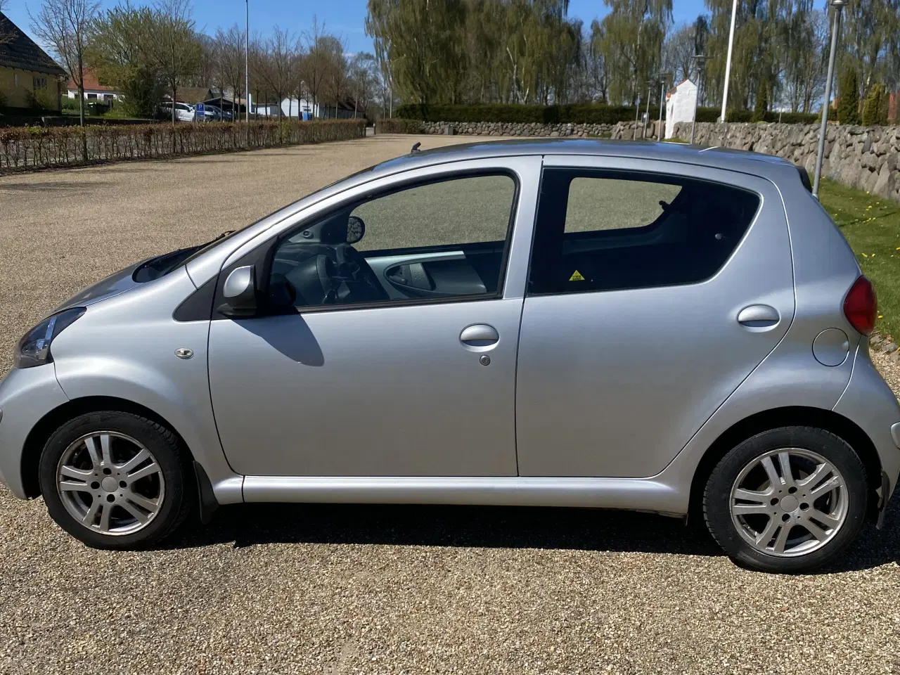 Billede 3 - Nysynet og økonomisk Toyota Aygo