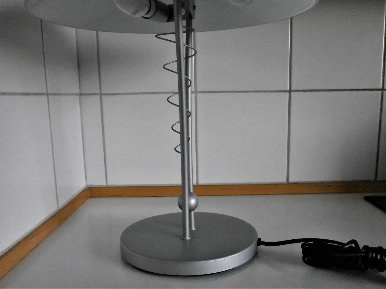 Billede 2 - Modern Bordlampe