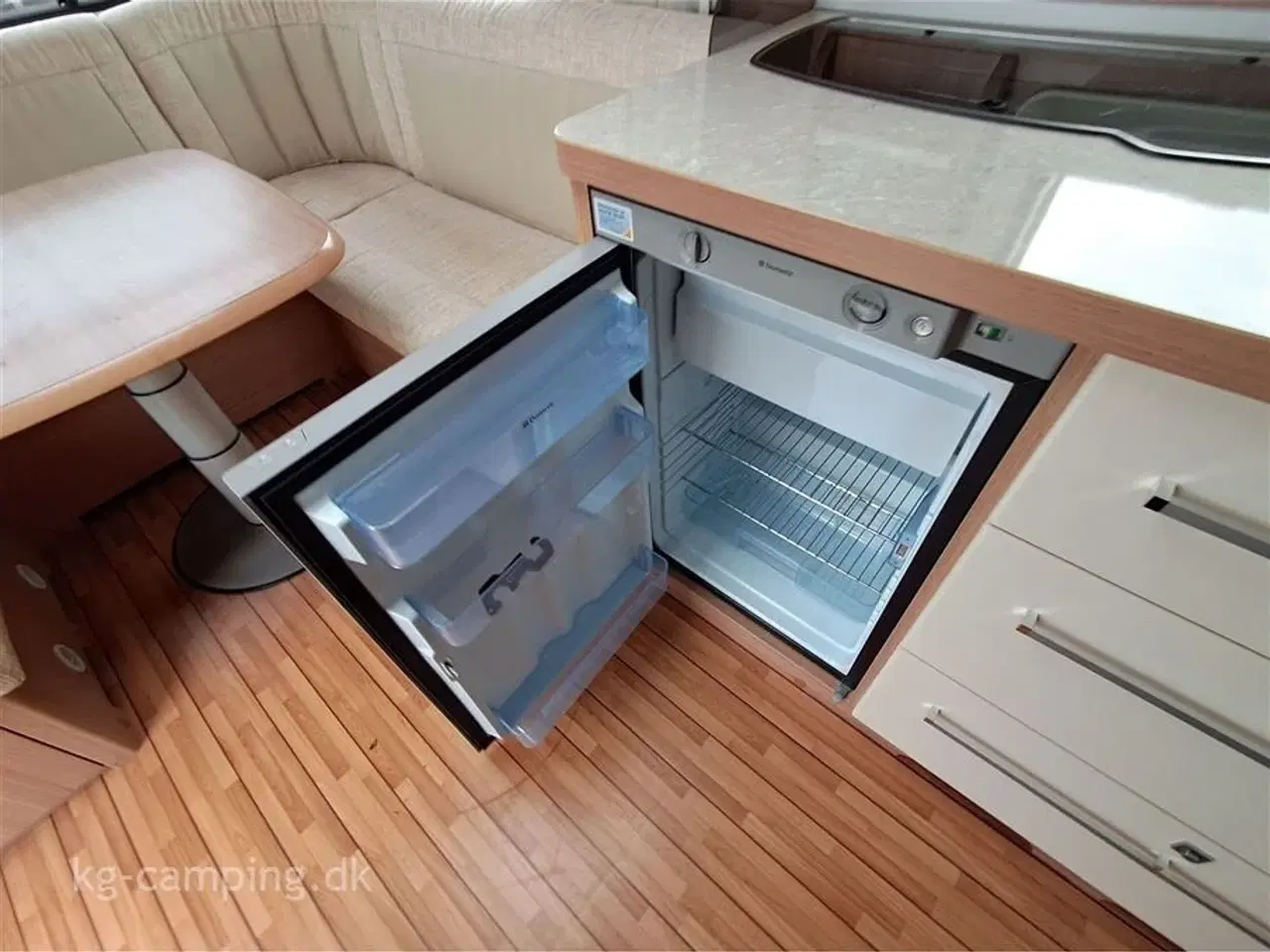 Billede 9 - 2012 - Knaus Südwind 500 FU Celebration   Velholdt 50 års Jubilæumsmodel inkl. Solcelle pakke og Isabella Commodore fortelt.