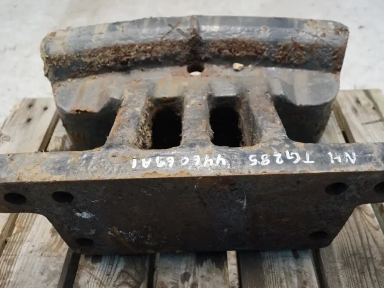 Billede 4 - New Holland TG285 Beslag 124 KG  446069A1