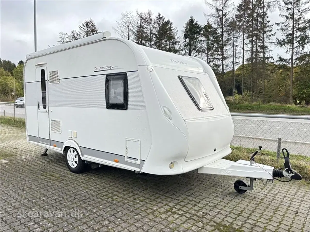 Billede 2 - 2014 - Hobby De Luxe Easy 400 SFE   Pæn og velholdt campingvogn