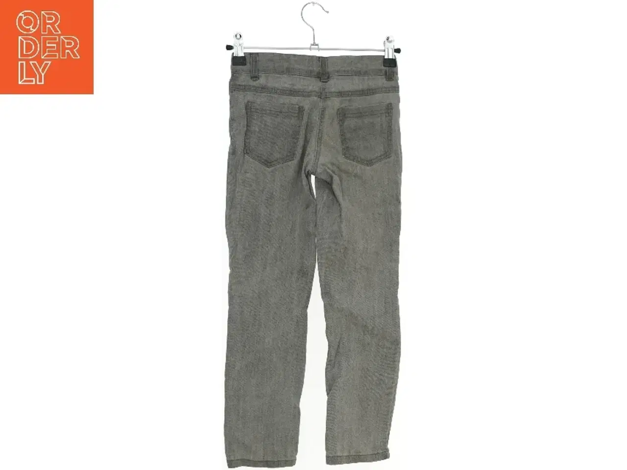 Billede 2 - Grå Jeans med Dekoration (str. 128)