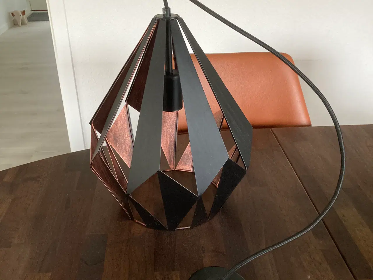 Billede 1 - Sort spisebords lampe