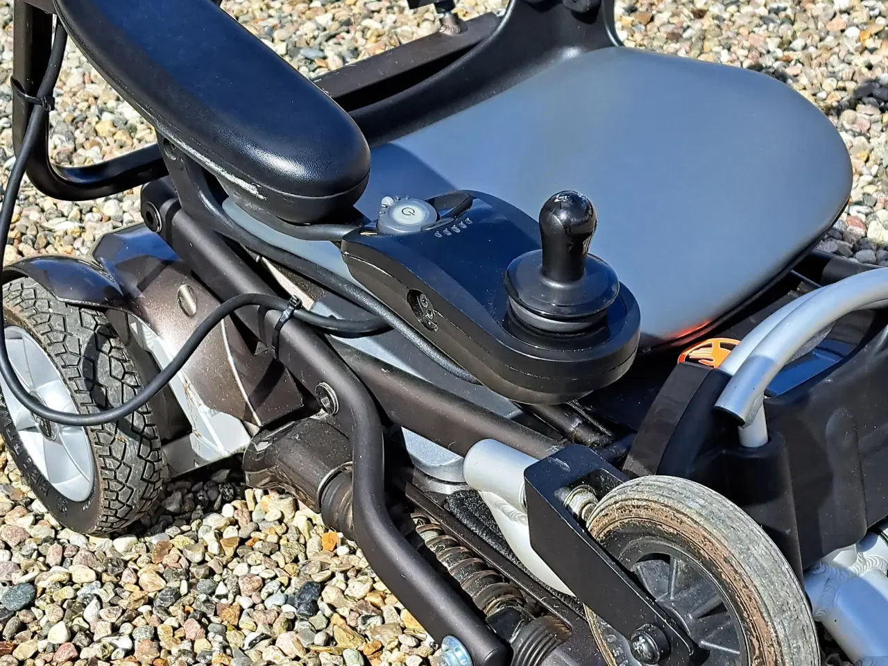 Billede 1 - El kørestol 