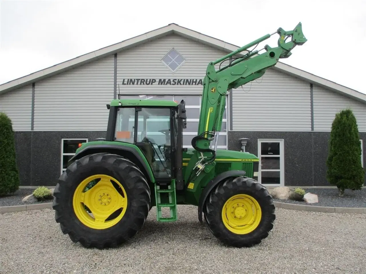 Billede 7 - John Deere 6800 Med vendergear ved rettet og frontlæsser.