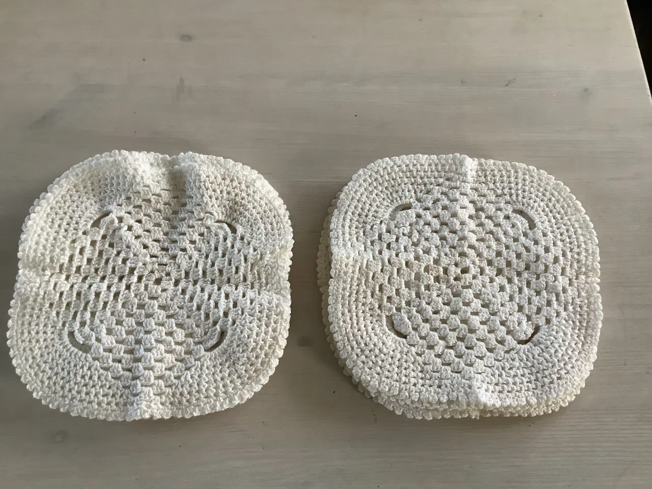 Billede 4 - 12 stk blå og 10 stk gule hæklede mundservietter 