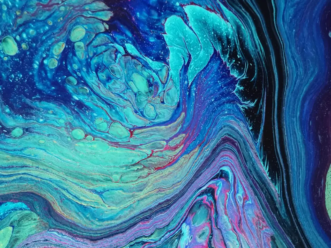Billede 4 - Skønne blå farver fuldender dette Fluid Art maleri