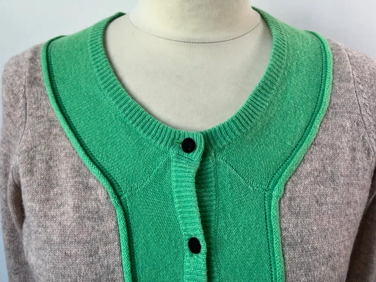 Billede 2 - Custommade, cardigan, str 36