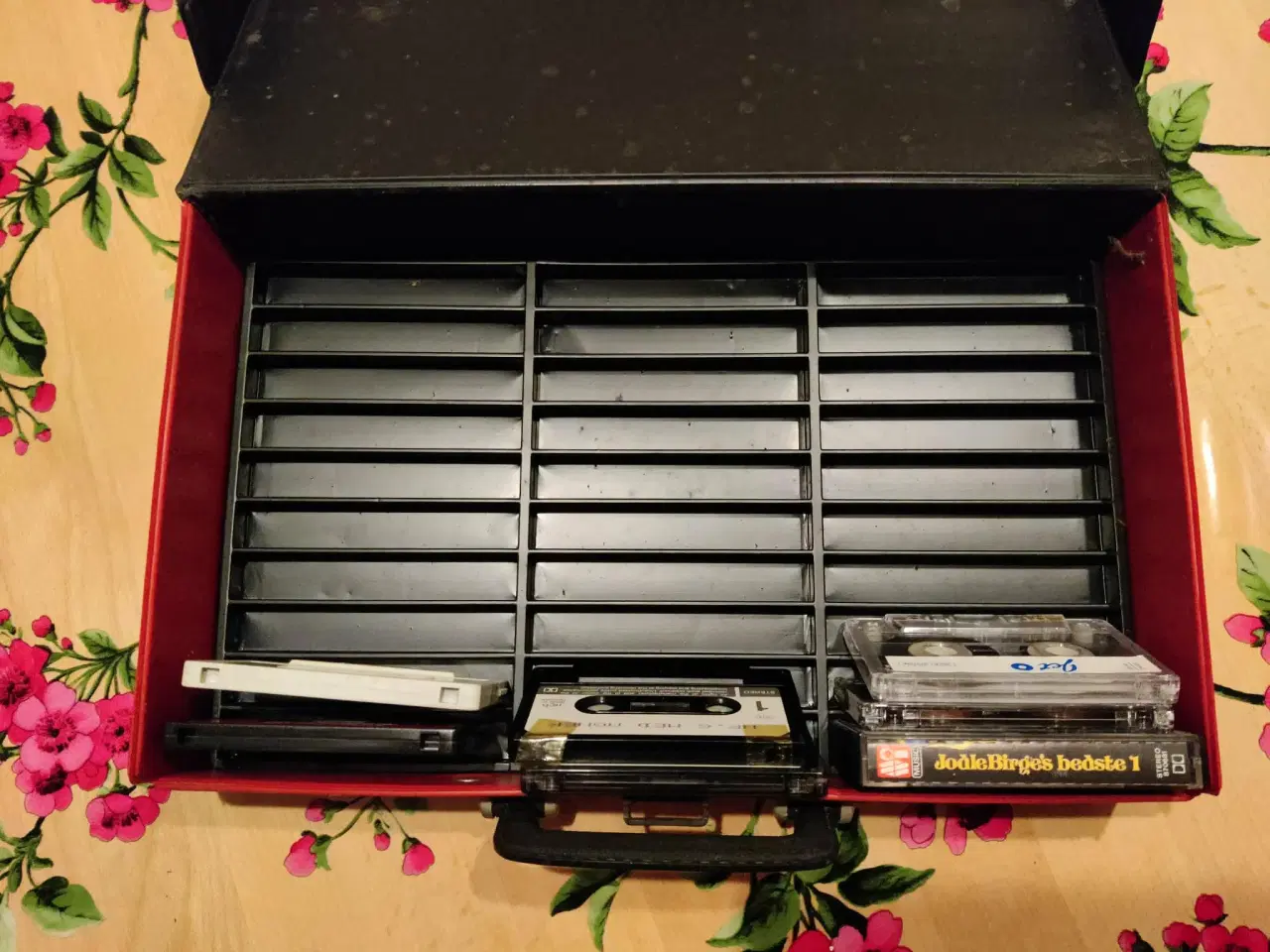 Billede 8 - Kassettebånd fra da far og mor var unge.