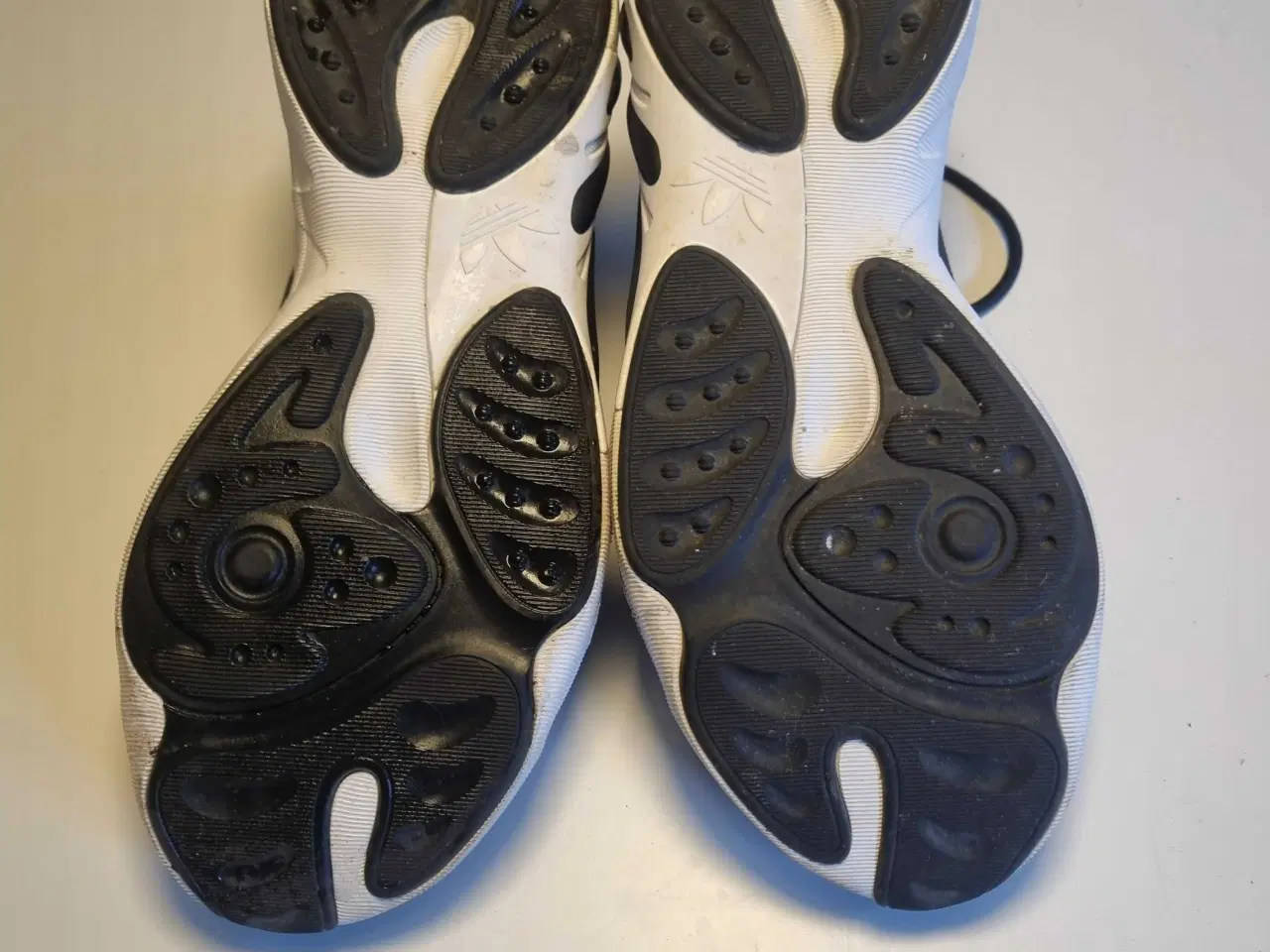 Billede 3 - Adidas fritidssko (som nye)